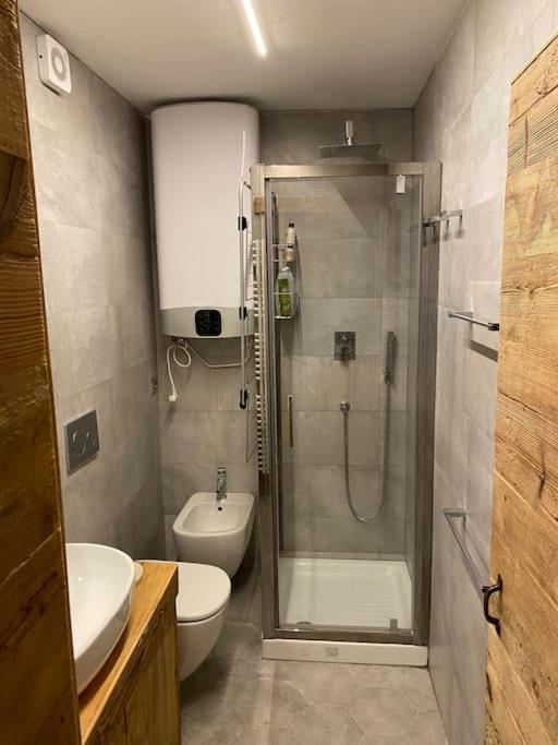 Incantevole Appartamento Stile Chalet Breuil Cervinia Exterior photo